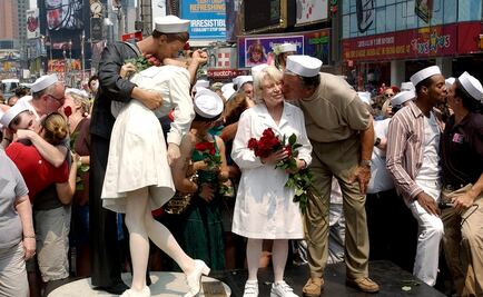 Lo que debes saber sobre el Día Internacional del Beso Robado