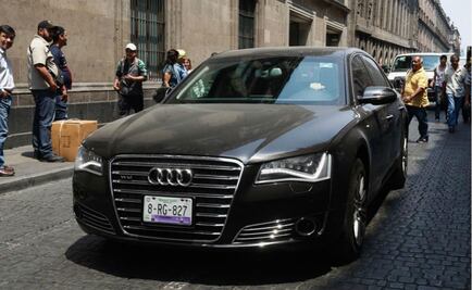 Comprador recoge su "Bestia Mexicana" en Palacio Nacional