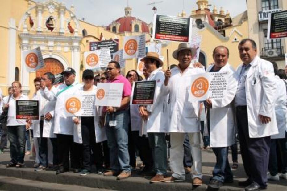 Se manifiestan en el país en apoyo a traumatólogo pediatra detenido en Oaxaca