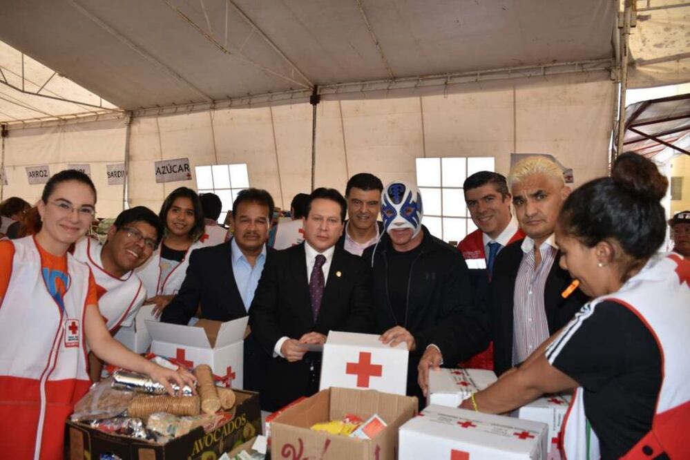 Foto Twitter. Medallistas y luchadores realizaron donaciones para los damnificados
