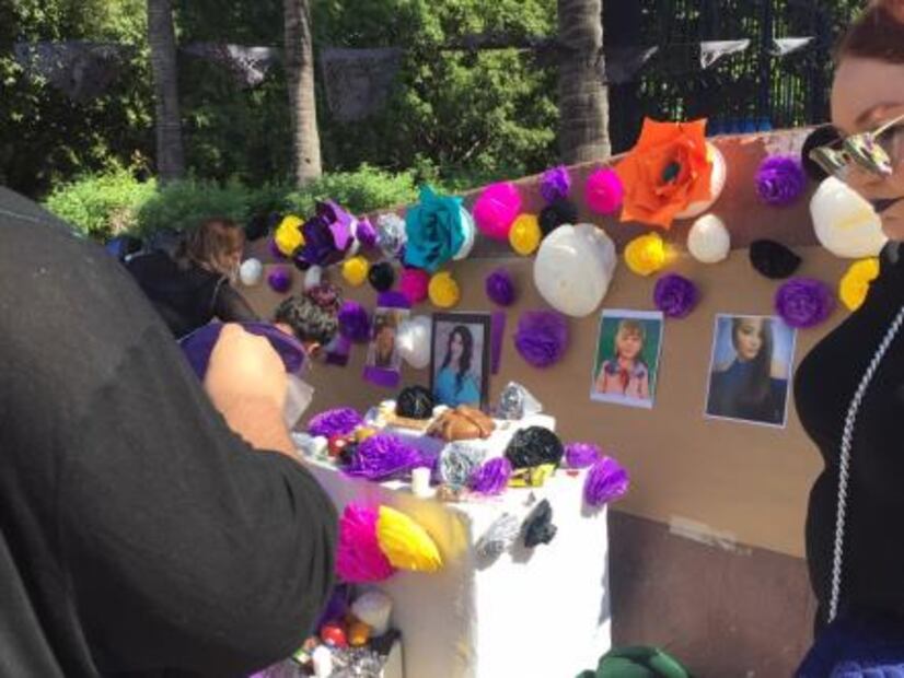 Colocan ofrenda en memoria de las víctimas de feminicidio en Sinaloa