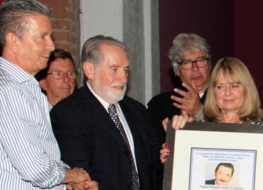 Chihuahuenses honran memoria de Almeida