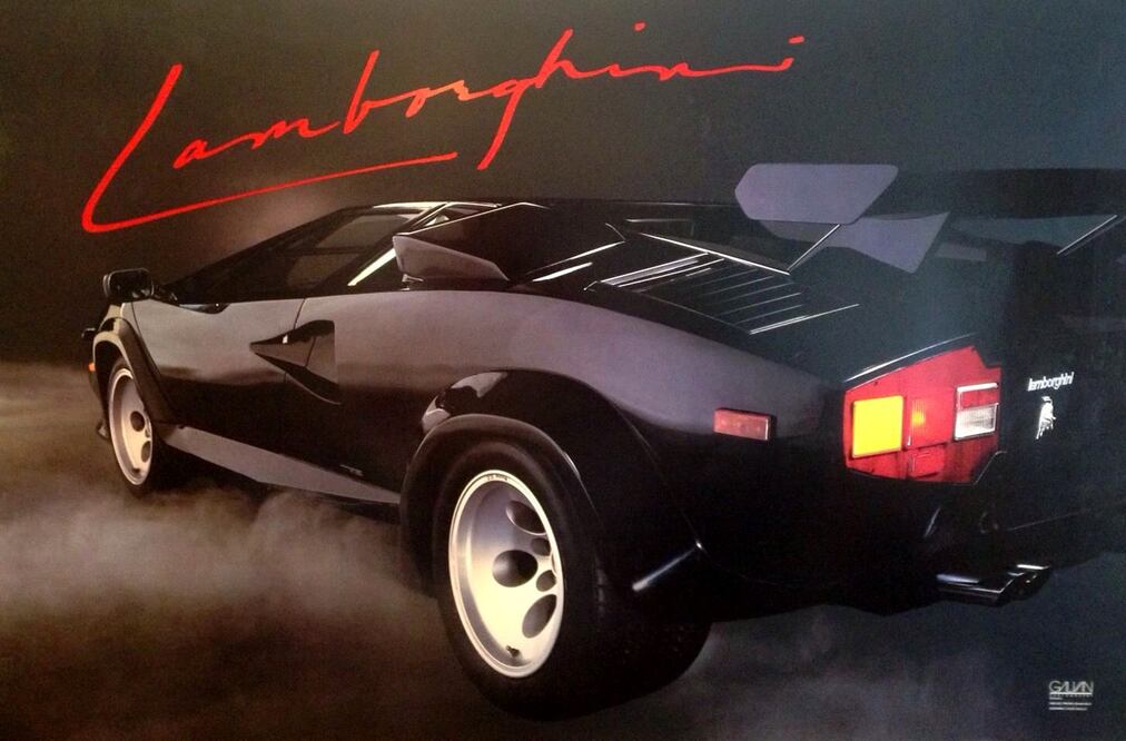 En los años 80, Lamborghini fue adquirida por Chrysler.