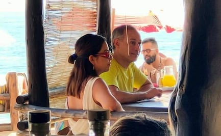 Agencia de turismo promociona viajes a playas de Oaxaca con foto de López-Gatell 