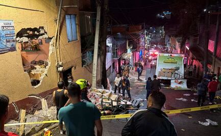 VIDEO Camión de refrescos pierde el control y se estrella contra vivienda en Álvaro Obregón; dos adultos mayores resultan lesionados