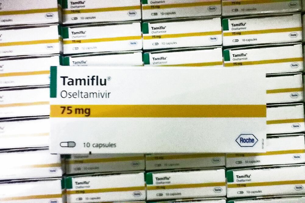 El secretario de Salud informó que desde el lunes pasado arribaron al país 85 mil dosis de oseltamivir, surtidas por el laboratorio que lo produce (CORTESÍA ROCHE)