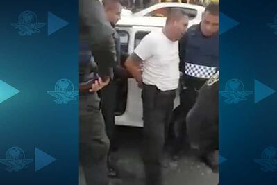 Policía sale de turno laboral y choca ebrio