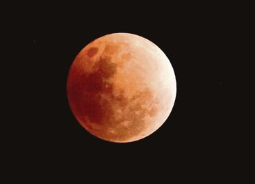La Luna se teñirá de rojo en el eclipse más largo del siglo