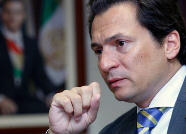 La FGR investiga posibles "nuevos" sobornos a Lozoya: 5 millones de dólares de OHL