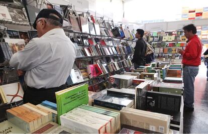 Inicia INEA recolección de libros para plazas comunitarias