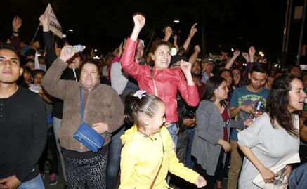 También festejan en el Ángel triunfo de Andrés Manuel