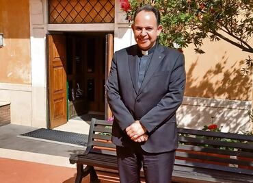 La iglesia “requiere una renovación, no una revolución”, señala el sacerdote Sergio Tapia