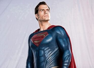 Henry Cavill podría volver a ponerse la capa de Superman