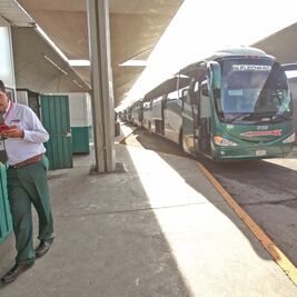 En protesta, transporte foráneo deja de operar