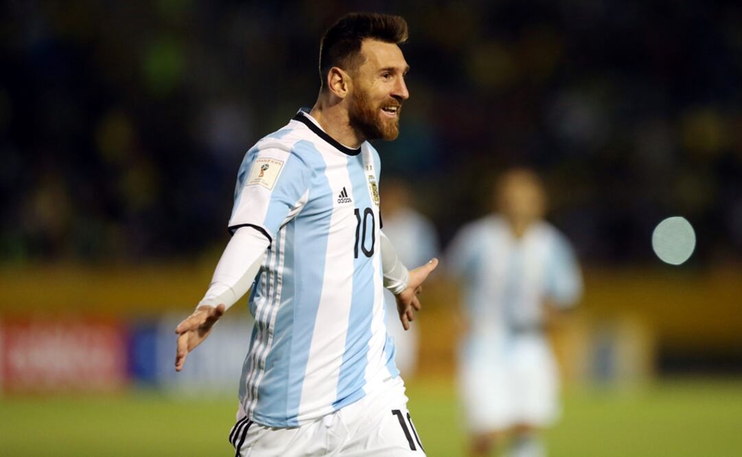 Reuters. El argentino convirtió tres goles antes Ecuador.