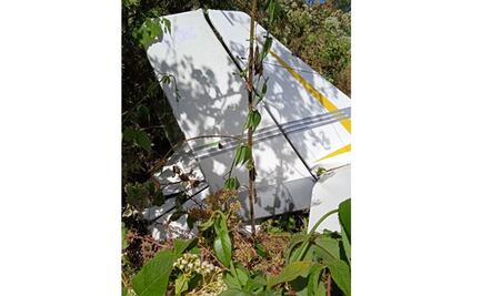 Adulto mayor resulta lesionado al caer la avioneta que piloteaba en Villa Guerrero, Edomex 