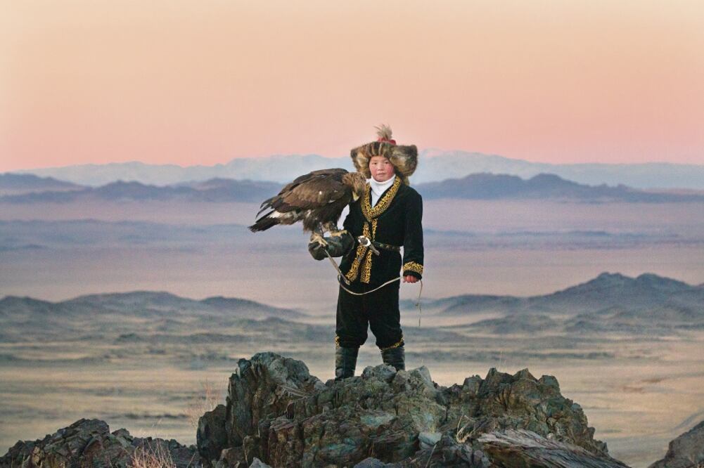 La historia de Aisholpan, una pequeña niña de 13 años. (CORTESÍA)