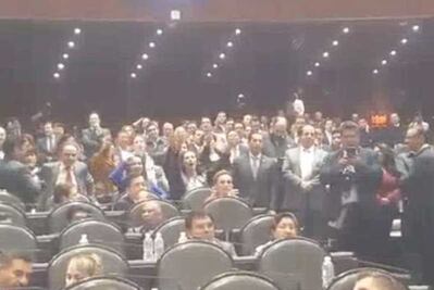 Llega a San Lázaro grito de "ehhhhh..."