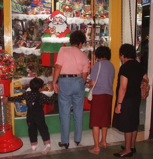 ¿Adiós a un clásico? Graban plaza Pabellón Polanco desolada