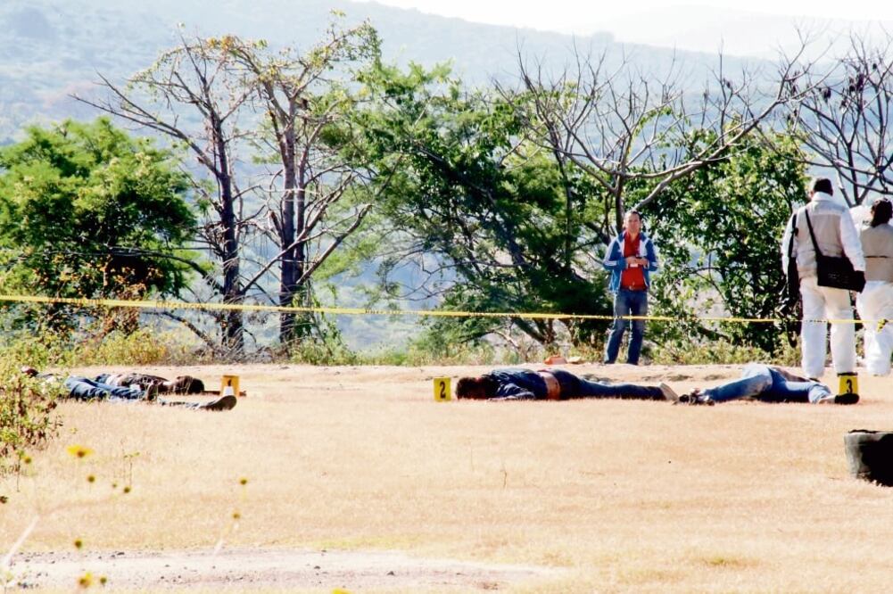 Los cuerpos de los estudiantes fueron encontrados en el paraje El Caracol, ubicado en el municipio de Yautepec. La fiscalía detalló que ninguno de los cadáveres presentaba impactos por arma de fuego (MARGARITO PÉREZ)