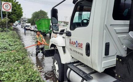 Lluvias dejan inundaciones en hospital de Ecatepec y Plaza Aragón
