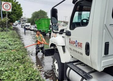 Lluvias dejan inundaciones en hospital de Ecatepec y Plaza Aragón
