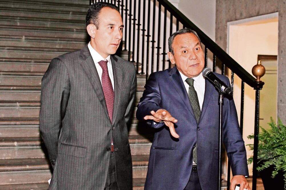 En la Antigua Casona de Xicoténcatl, Roberto Gil y Jesús Zambrano presentaron la nueva agenda de prioridades para este periodo legislativo (AGUSTÍN SALINAS. EL UNIVERSAL)