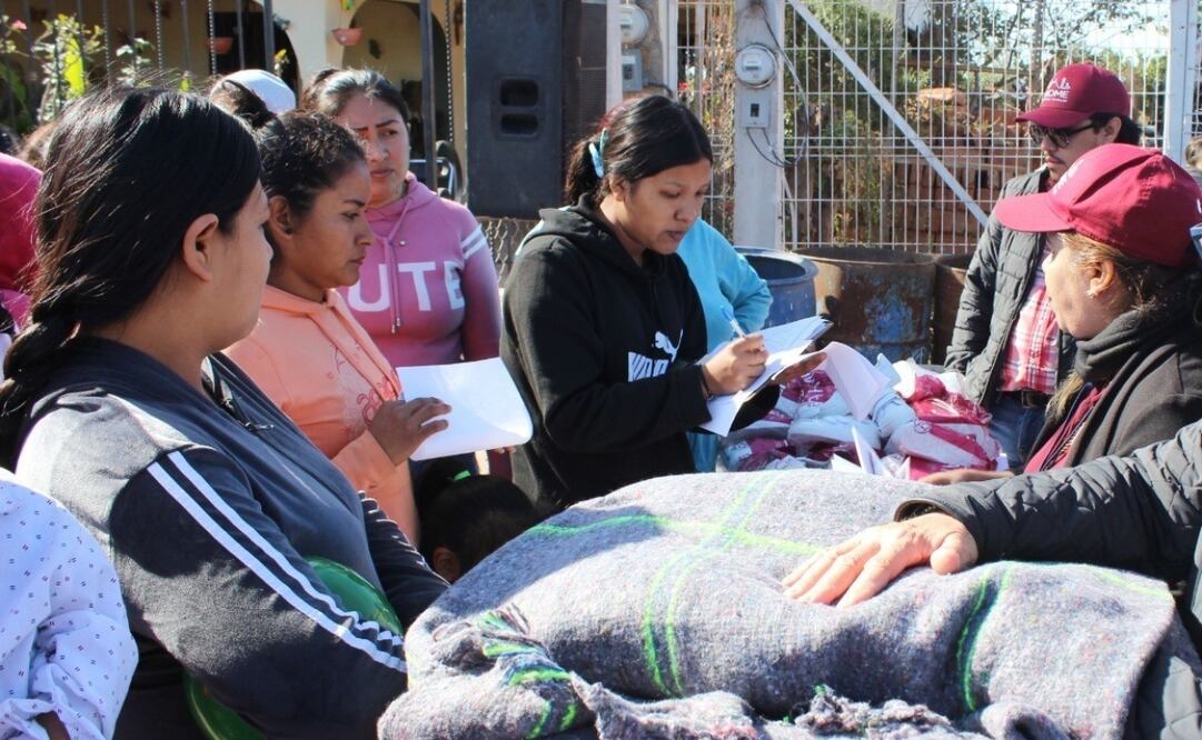Se inició un programa de distribución de cobijas en comunidades rurales, como es el Valle del Carrizo, donde el frío en invierno es más intenso. Foto: Oficial