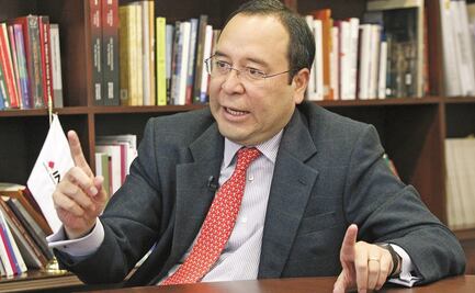 “La pesadilla del autoritarismo podría ser realidad”, dice Ciro Murayama, consejero del INE