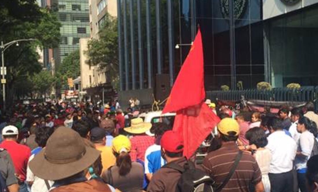 Tocar fondo con la CNTE