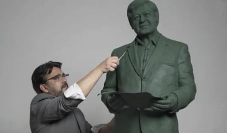 Entregará asociación estatua a AMLO por "sus éxitos" y "conseguir la vacuna"