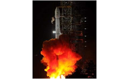 Cohete chino detecta "misterioso" objeto en la Luna