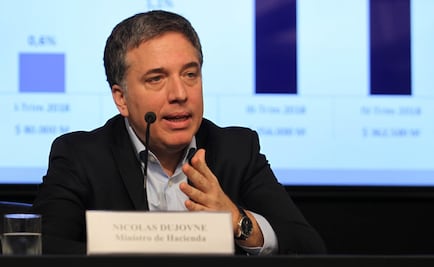 Ministro de Hacienda argentino dimite por "golpe" financiero tras elecciones