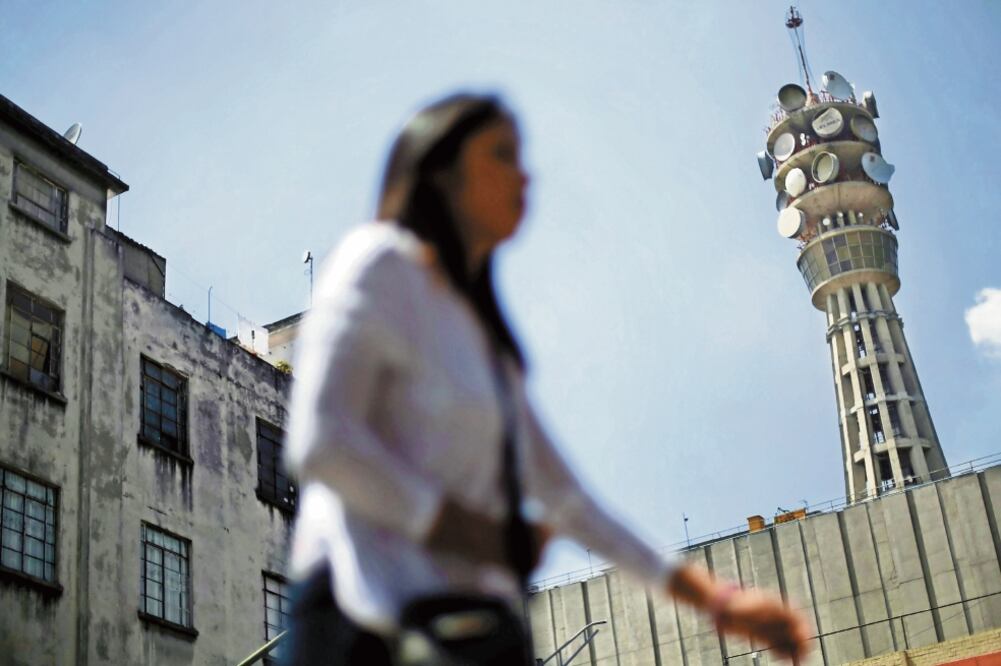 Empresas de telecomunicaciones advierten que se requiere un cambio en todo el ecosistema del sector. Foto/ARCHIVO EL UNIVERSAL