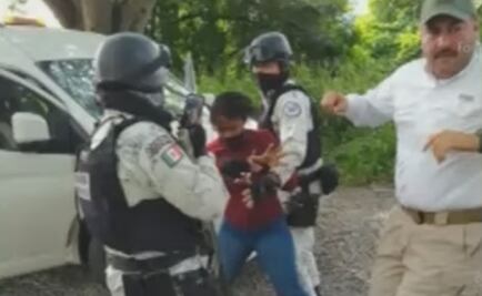 Migración suspende a agente que agredió a haitiana en Chiapas