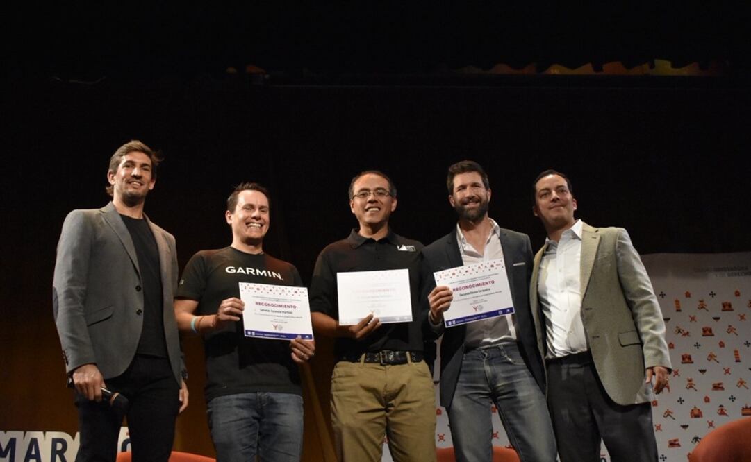 Presentaron a los 18 corredores élite que disputarán la carrera. Foto: Twitter