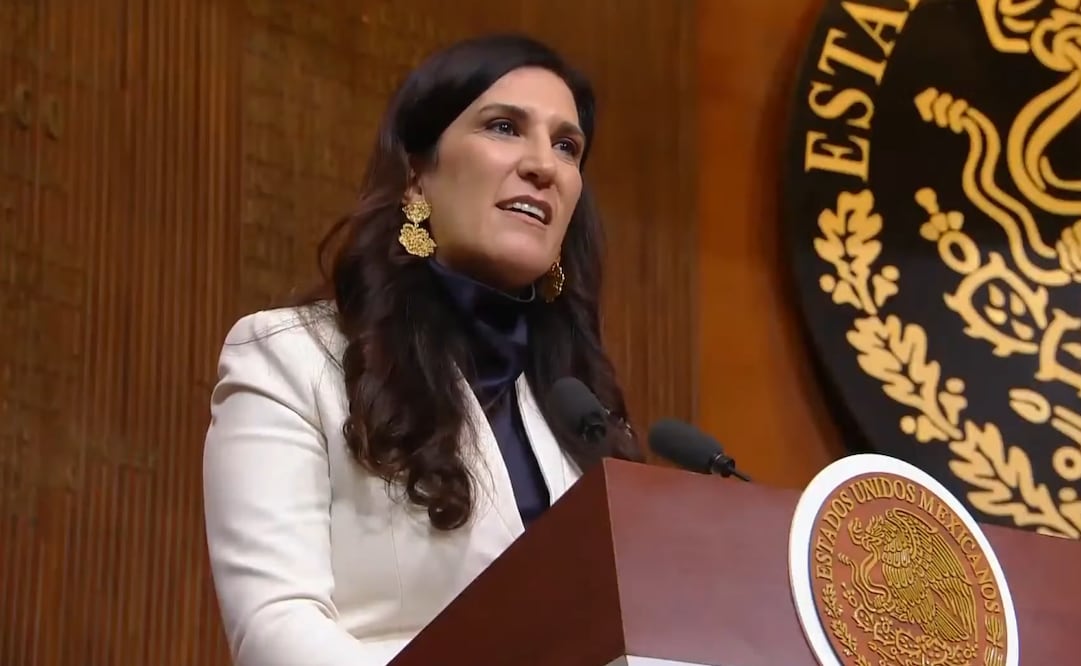 Kenia López Rabadán, presidenta de la Mesa Directiva de la Cámara de Diputados, en la conmemoración del 109 aniversario de la Constitución de 1917. Foto: Captura de pantalla
