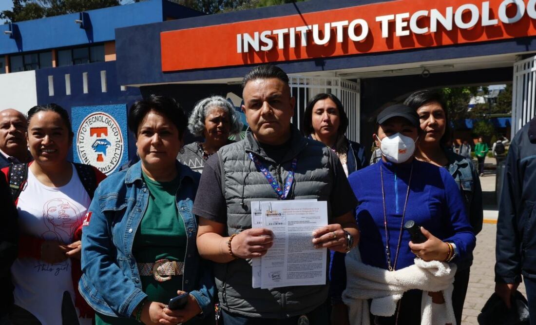 Instituto Tecnológico de Toluca es bloqueado por trabajadores y alumnos. Foto: Jorge Alvarado. EL UNIVERSAL