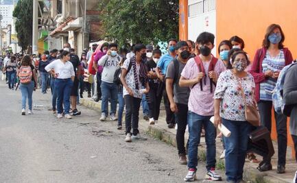 Más de 20 mil asisten a vacunarse en Oaxaca; 3 mil se quedan sin dosis