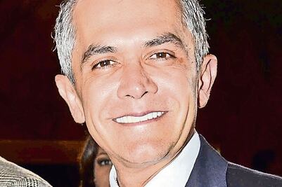 Mancera teje relaciones con EU