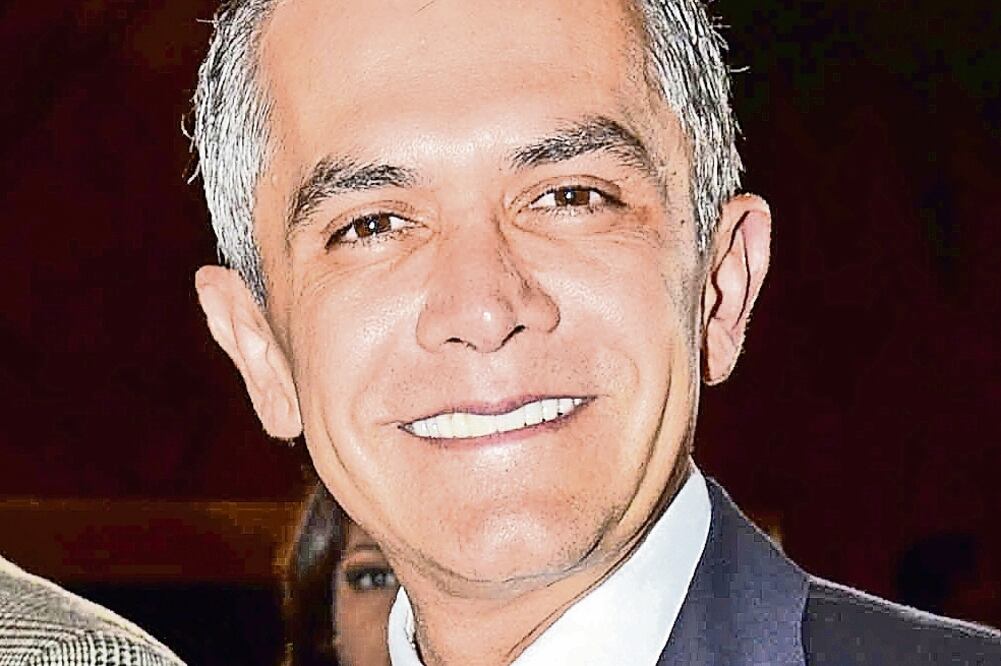 Mancera teje relaciones con EU