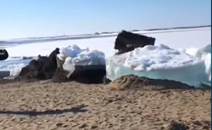 Captan en video “tsunami de hielo” en río de Rusia