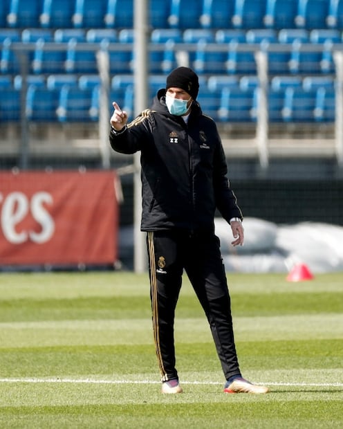 Futbolistas deben acostumbrarse a jugar sin aficionados