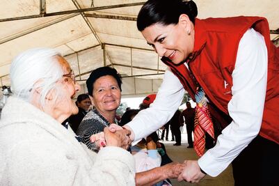 Presenta abanderada del PRI proyecto de gobierno 