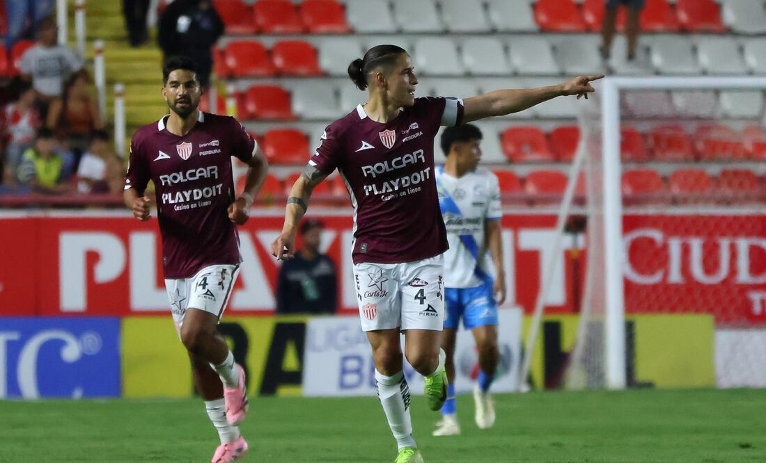 Necaxa en festejo de gol, durante la novena fecha del Apertura 2025 ante Puebla - Foto: Imago7