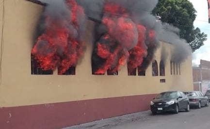 Incendian oficinas de la CNTE en Morelia 
