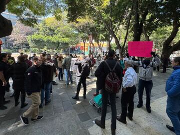 Trabajadores de Condusef protestan contra despidos; exigen respeto a sus derechos laborales