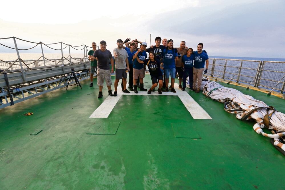 Parte del equipo de Greenpeace y científicos de la Universidad Veracruzana que efectuaron una investigación en el Golfo de México, Foto: Diego Prado / EL UNIVERSAL