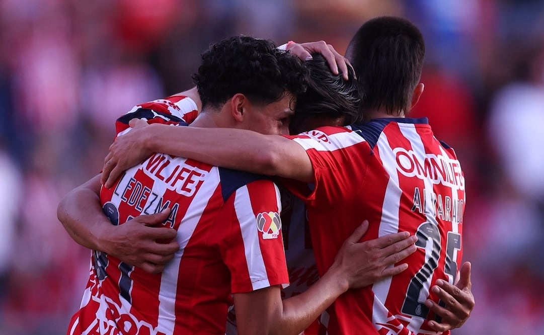 Chivas golea al Irapuato en último partido del 2025 / Foto: @chivas en X