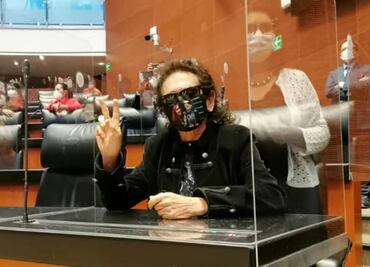 Alex Lora recibía reconocimiento cuando se enteró de la muerte de Charlie Watts